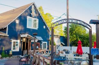 The Toasted Owl Cafe